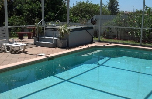 Fort Myers House | 'Where every day is a tropical vacation!'