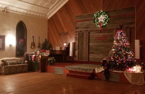 Beaver City House | Where family & friends gather