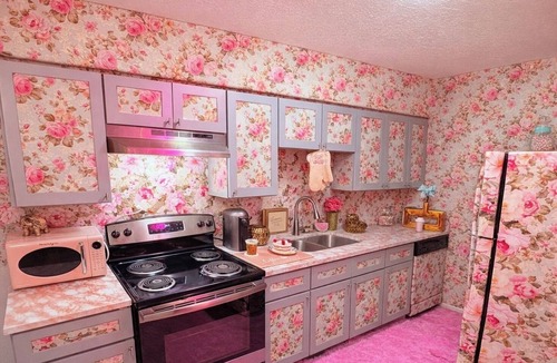 Dallas Apartment | Where luxury blooms and every day feels like magic!