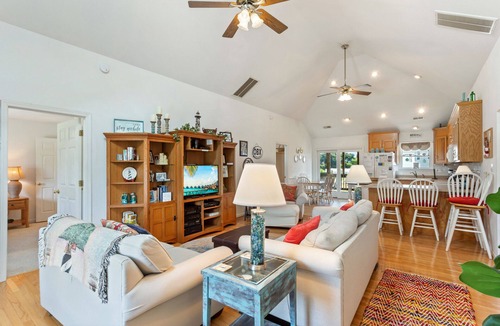 Sea Scape House | Where R You?: Private Pool, Quiet Retreat, OBX
