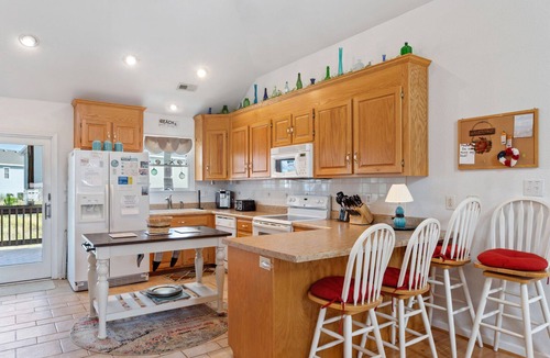 Sea Scape House | Where R You?: Private Pool, Quiet Retreat, OBX