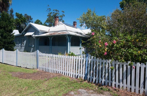 Tea Gardens House | Where the River Runs