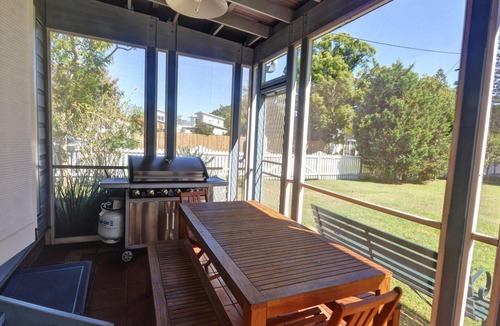 Tea Gardens House | Where the River Runs