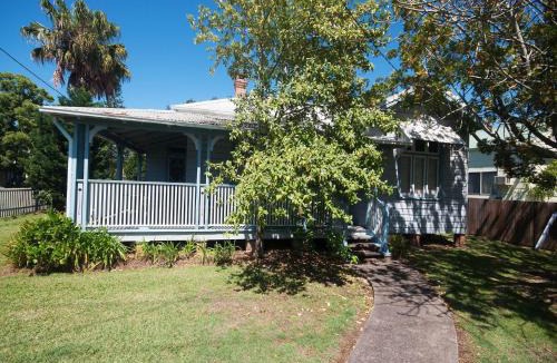 Tea Gardens House | Where the River Runs