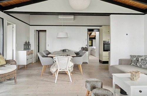 Ebbeløkke House | Where the sea meets the sky and you find rest