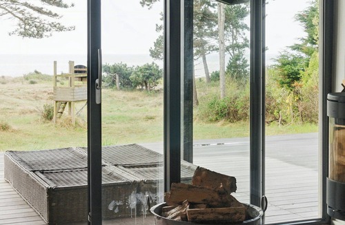 Ebbeløkke House | Where the sea meets the sky and you find rest