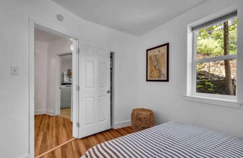 Kellogg House | Where We Roam Log Cabin with Mountain Views