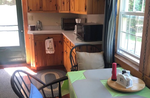 Tenants Harbor Apartment | Where Woods Meet Water: A Coastal Maine Hideaway
