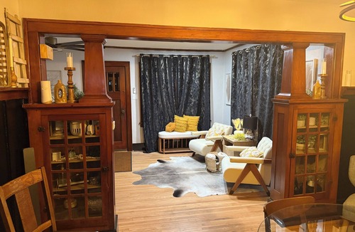 Fort Dodge House | Whimsical cottage next to beautiful park setting