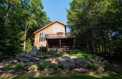 Monticello Ski Chalet | Whimsical Lakefront Chalet