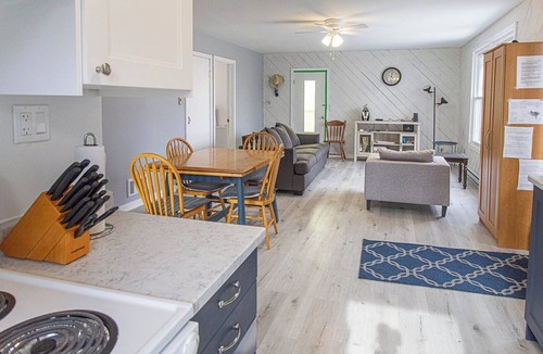Central Frontenac Cottage | Whimsical Waterside Cottage