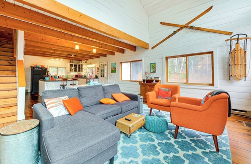 Stratton and Bromley Ski Areas House | Whimsical Winhall Cottage w/Fire Pit!