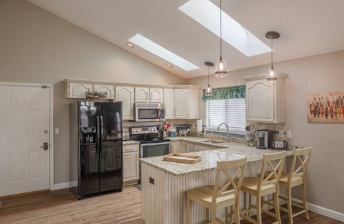 Innsbrook House | Whippoorwill Manor by Innsbrook Vacations!