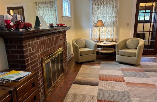 Niagara Falls House | Whirlpool Cottage