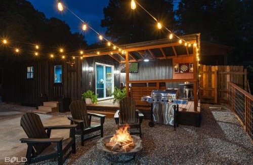 Jefferson House | Whiskey Barrel Soak, Paddle & Unwind
