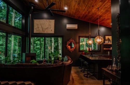 Loudonville Villa | Whiskey Lounge