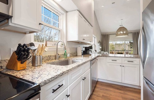 Branson Condo | Whiskey's Hillside Retreat | Holiday Hills Branson | Golf Resort |