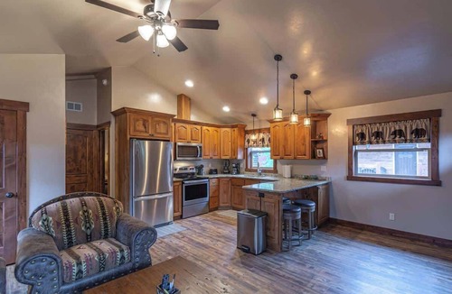 West Yellowstone Cabin | Whiskey Springs Cabin