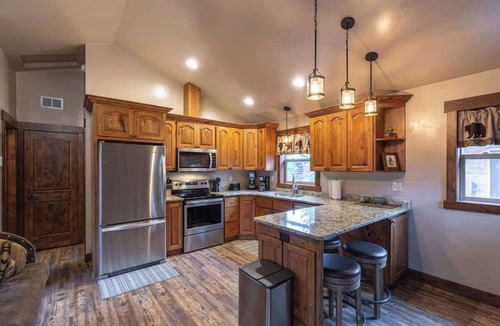 West Yellowstone Cabin | Whiskey Springs Cabin