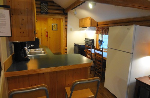 West Yellowstone Cabin | WHISKEY SPRINGS CABINS #1nCozy and delightful, in town convenience