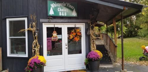 Cooperstown Bed & Breakfast | Whisperin' Pines Chalet