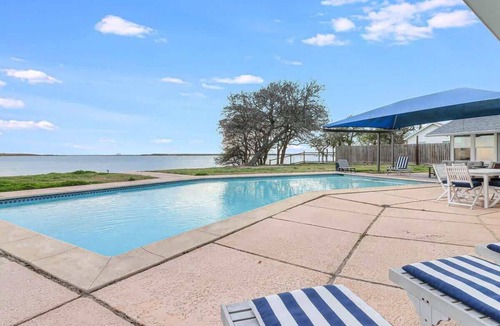 Ingleside House | Whispering Breezes at Windy Hill