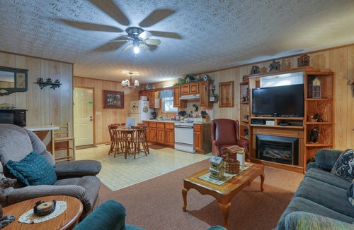 Cosby Cabin | Whispering Creek by RedAwning