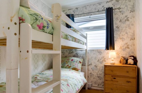 Llanarth Ski Chalet | Whispering Creek in Gilfachrheda