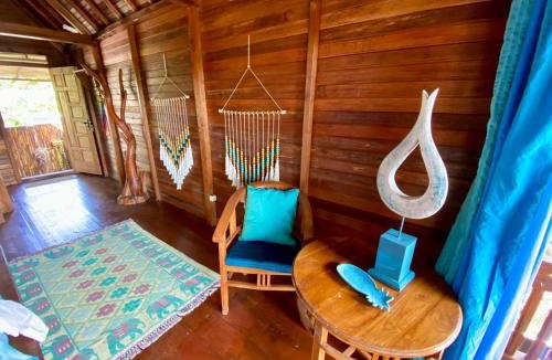 Tua Cabin | Whispering Hills