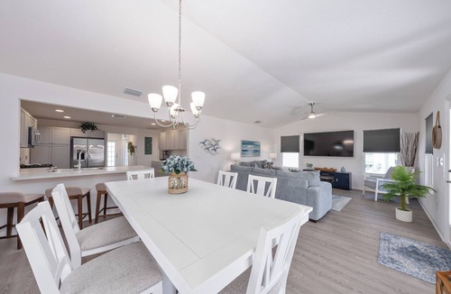 Sumter County House | Whispering Palm Breeze Cottage at Eastport - 3/2 w/PRIVATE POOL in The Village of Moultrie Creek
