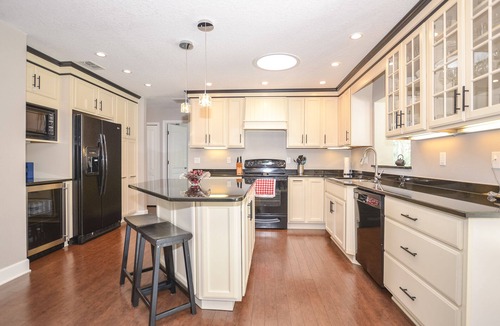Oceanside Village House | Whispering Palms - Beach-Side Pool Home