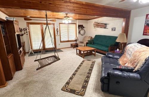 Auburn Cabin | Whispering Pines Auburn