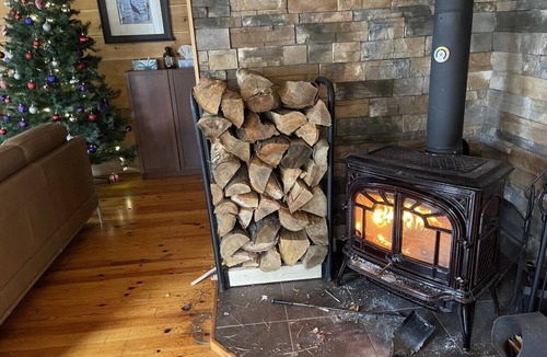 North Frontenac Cottage | Whispering Pines, Bon Echo Provincial Park Cottage