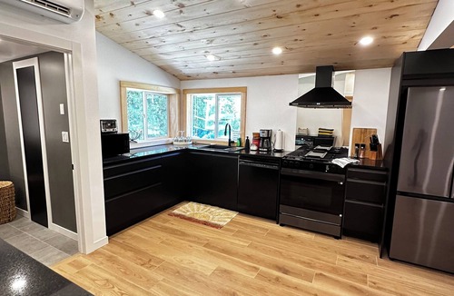 Batchawana Bay Cottage | Whispering Pines Cottage