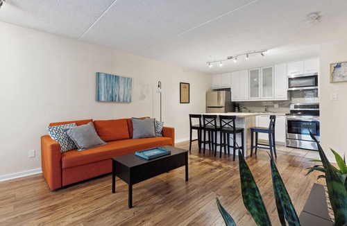 Collingwood Apartment | Whispering Pines Escape