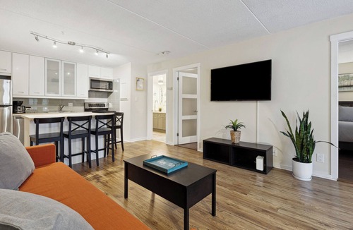 Collingwood Apartment | Whispering Pines Escape