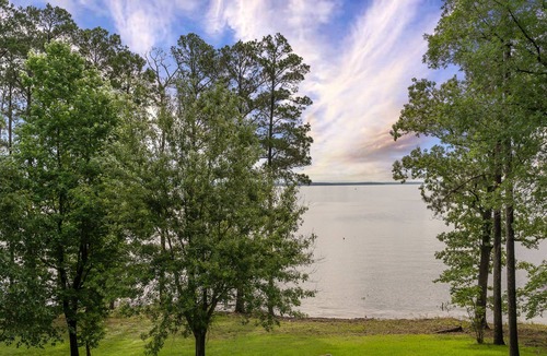 Cason House | Whispering Pines - Lake of the Pines Waterfront!