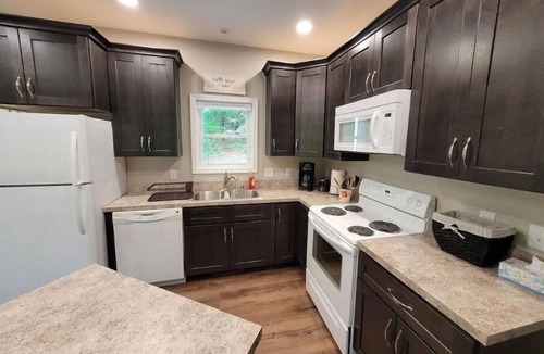 Singers Glen House | Whispering Pines mountain home