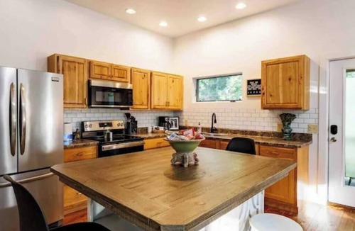 Valley Head Apartment | Whispering Pines on The Bluffs