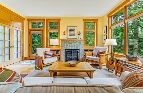 Rosario House | Whispering Pines Retreat