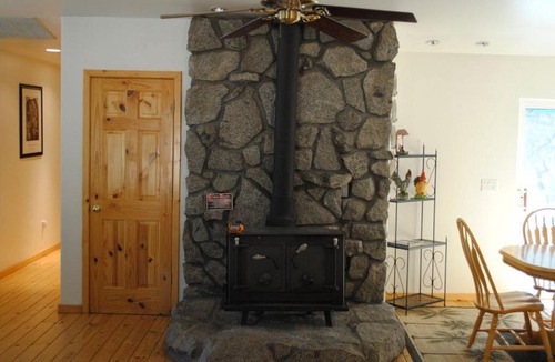 Mariposa House | Whispering Pines