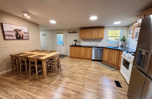 Hensonville House | Whispering River - Catskills New York