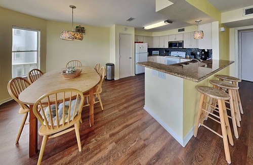 Terramar Beach House | Whispering Sands Beachfront | Community Pool