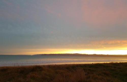 Gisborne Hotel | Whispering Sands Beachfront Motel