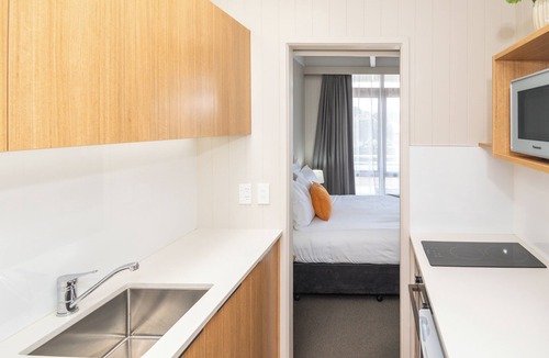 Gisborne Apartment | Whispering Sands Motel