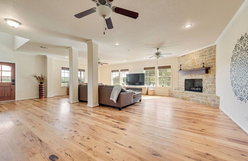 Kemp House | Whispering Vines Ranch-Serene Nature Retreat-Private 90-acre Escape