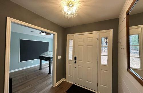 Batesburg House | Whispering Waters Hideaway