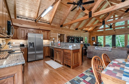 Rock Island Ski Chalet | Whispering Water at Rock Island Shores