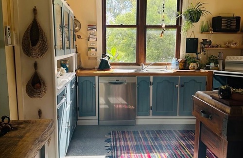 Brisbane House | "Whispering Waters"