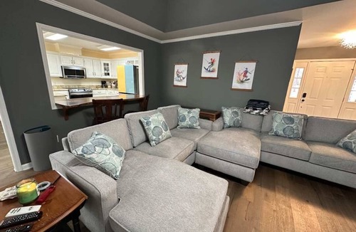 Batesburg House | Whispering Waters Hideaway